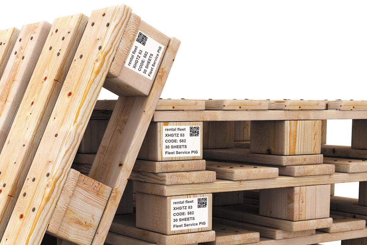 Thermal transfer ribbon on pallet